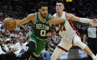 "Celtics" kontratakuoja – 25 taškais sutriuškino "Heat"